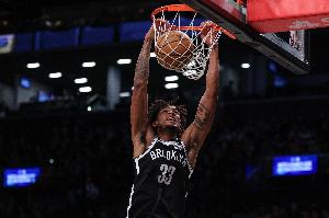 尽力了！克拉克斯顿14中8贡献18分12板 正负值+10全队最高