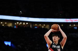 曾令旭：杨瀚森打的没啥毛病 但沉退防守这问题短时间内解决不了