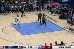 行云流水！申京前场抢断 阿门无私助攻杜兰特空篮暴扣